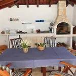 Дом отдыха House Mrcela 200m From Трогир