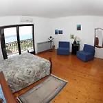 House Mrcela 200m From Дом отдыха