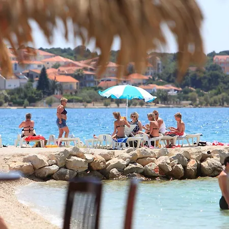 Vakantiehuis House Mrcela 200m From *