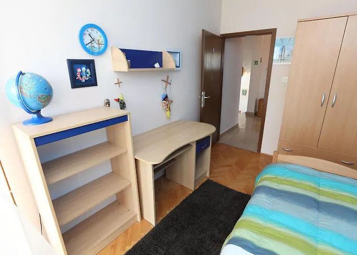 House Mrcela 200m From * Trogir