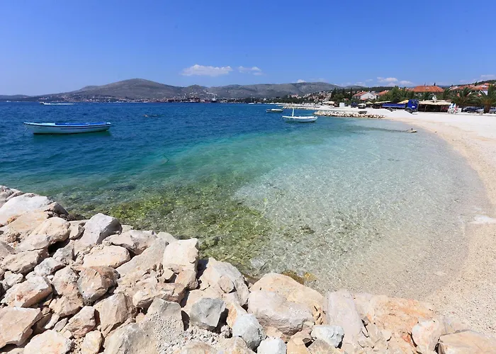 House Mrcela 200m From