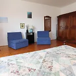 House Mrcela 200m From 別荘 トロギール