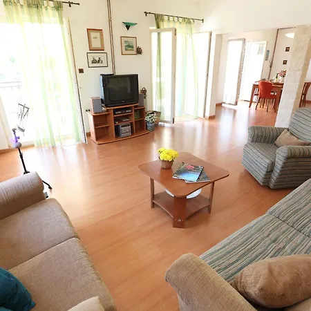 Ferienhaus House Mrcela 200m From Trogir