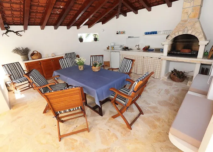 Hébergement de vacances House Mrcela 200m From Trogir